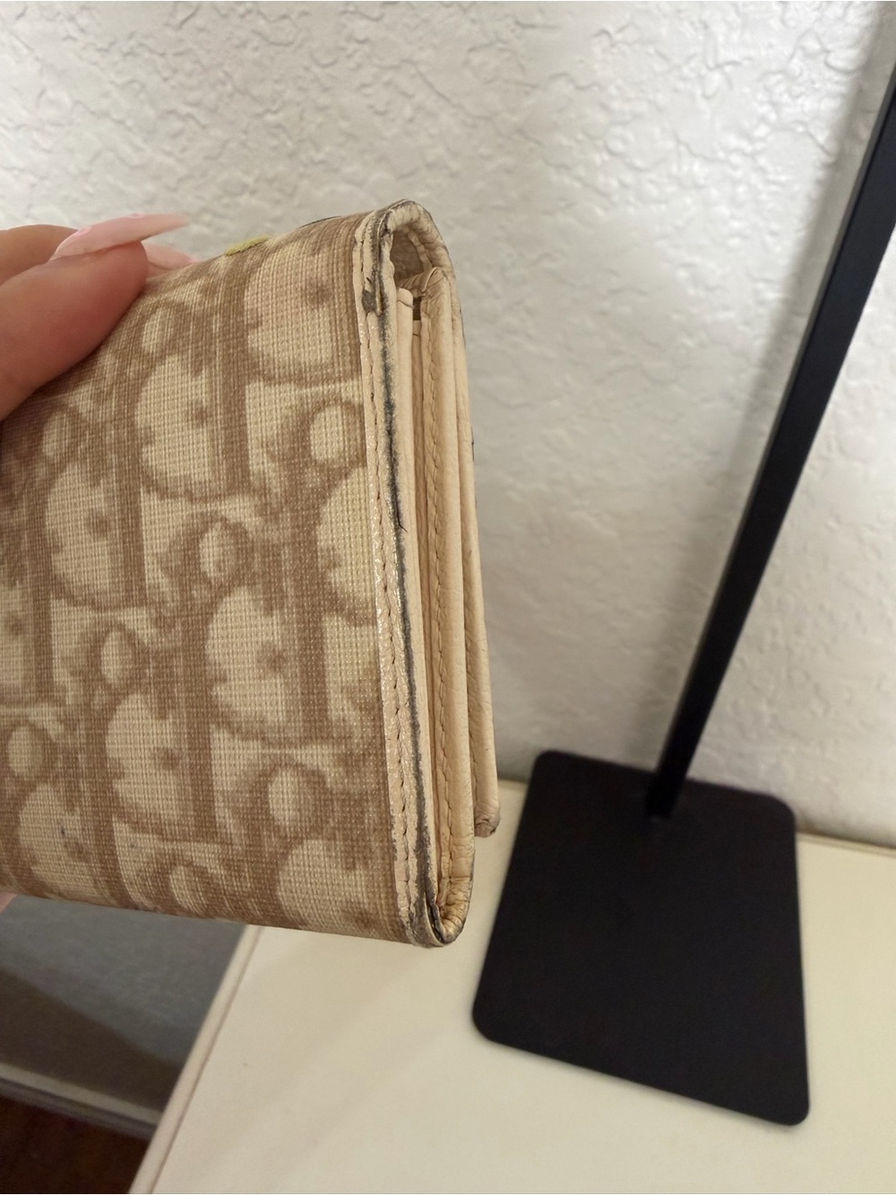 Dior Floral Embroidered Wallet - Picture 8 of 8